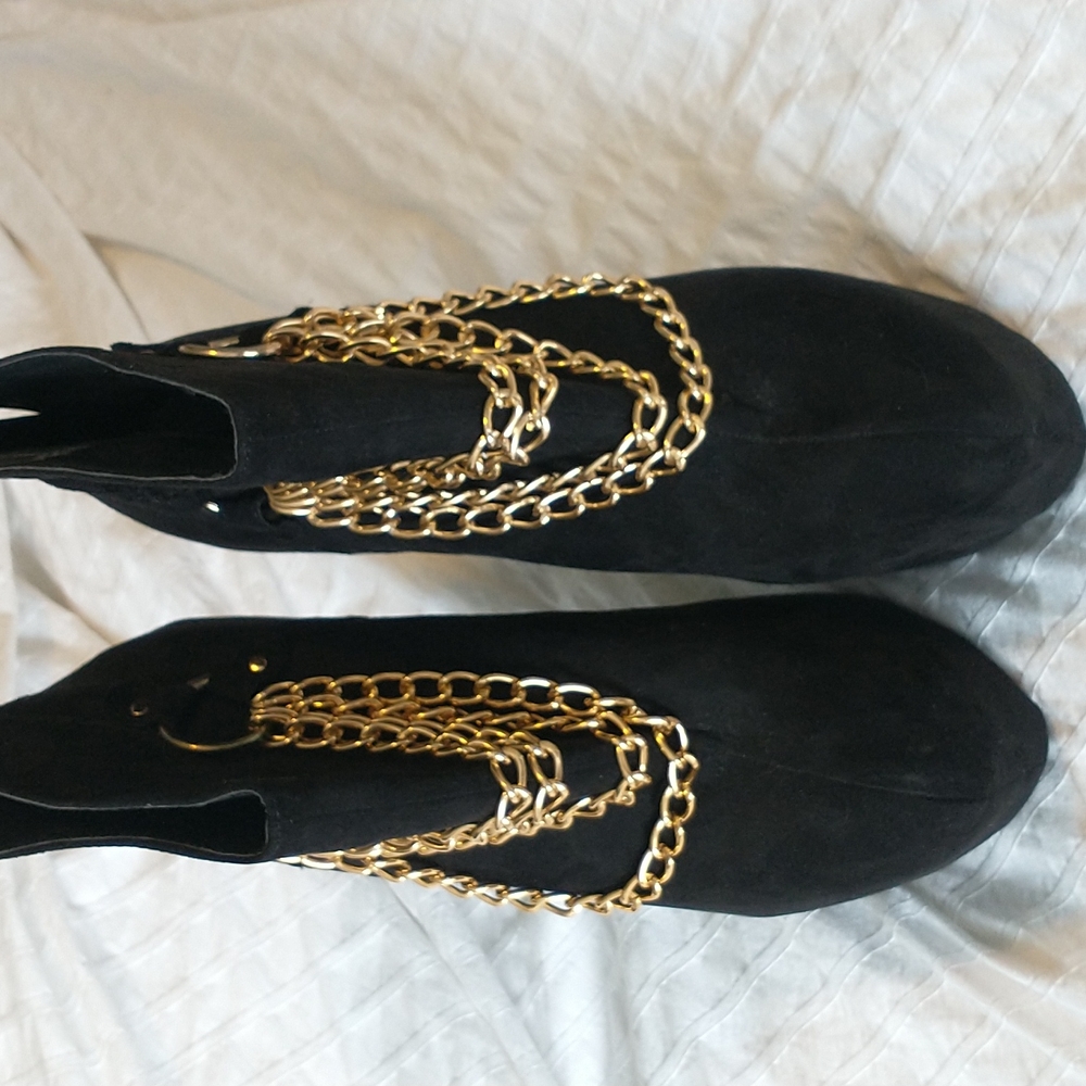 6" Rocker Ankle Booties Size 9